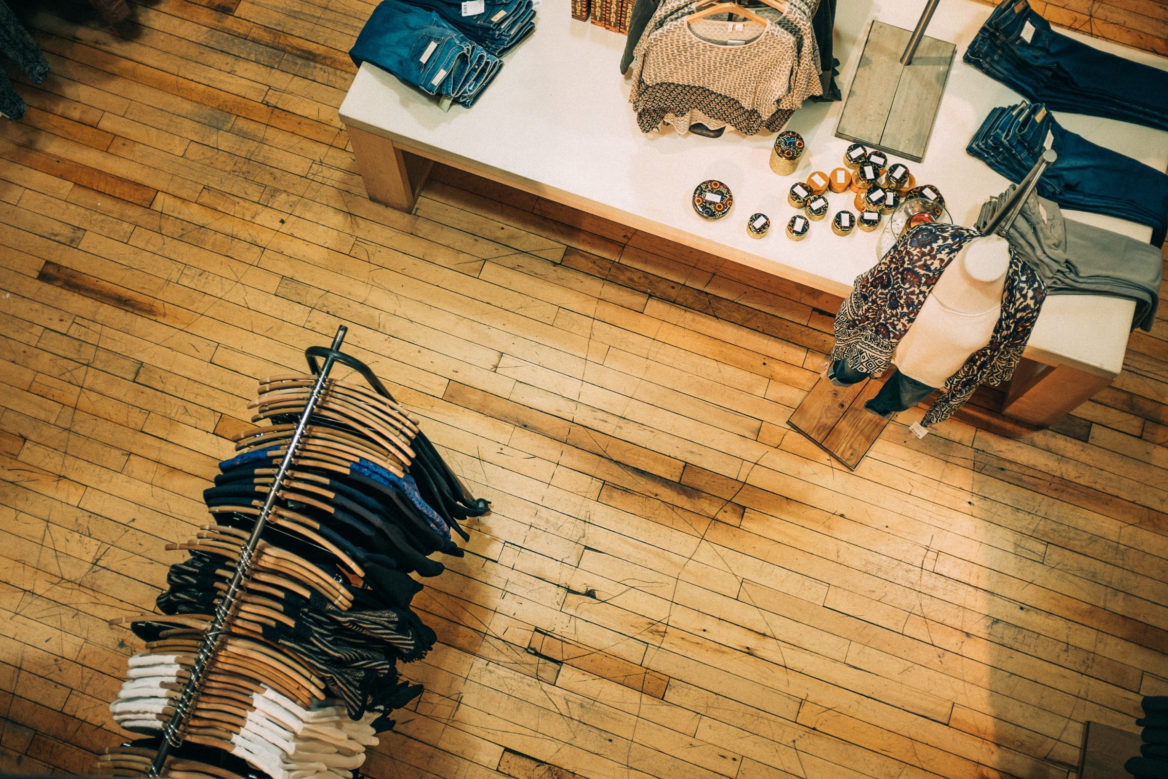 What is Source Tagging vs. In-Store Tagging?
